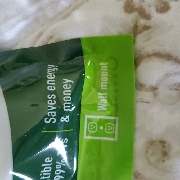 Greenlite 5 Outlet Advanced Power Strip Tier 1 - Picture 6 of 11